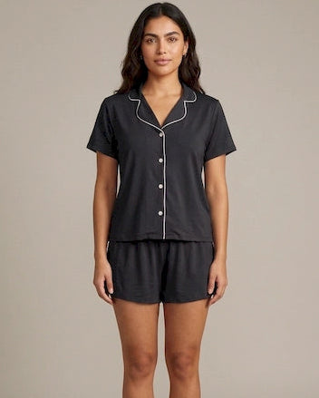 Pijama Unicolor Short Negra