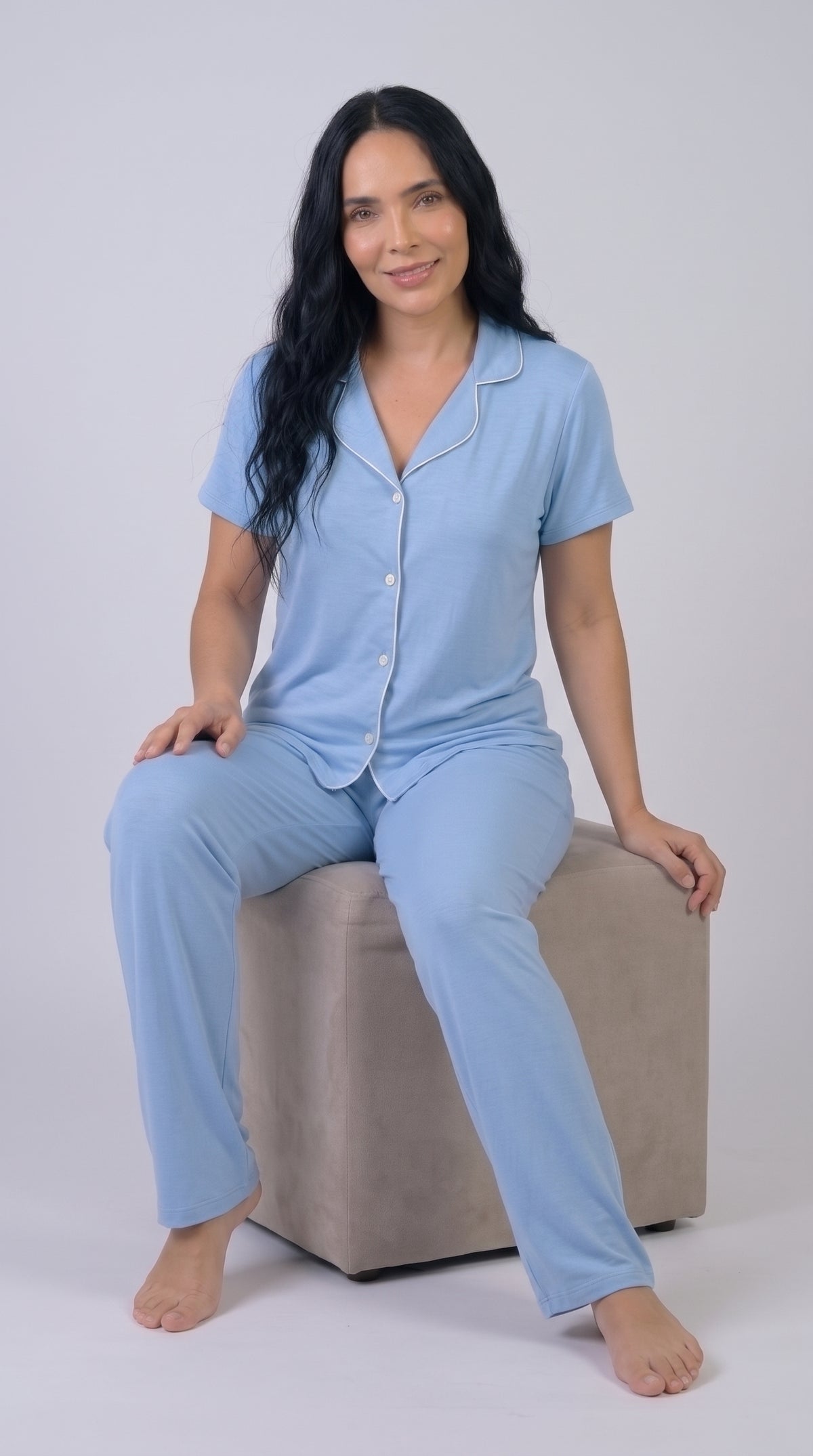 Pijama de botones con pantalón color celeste