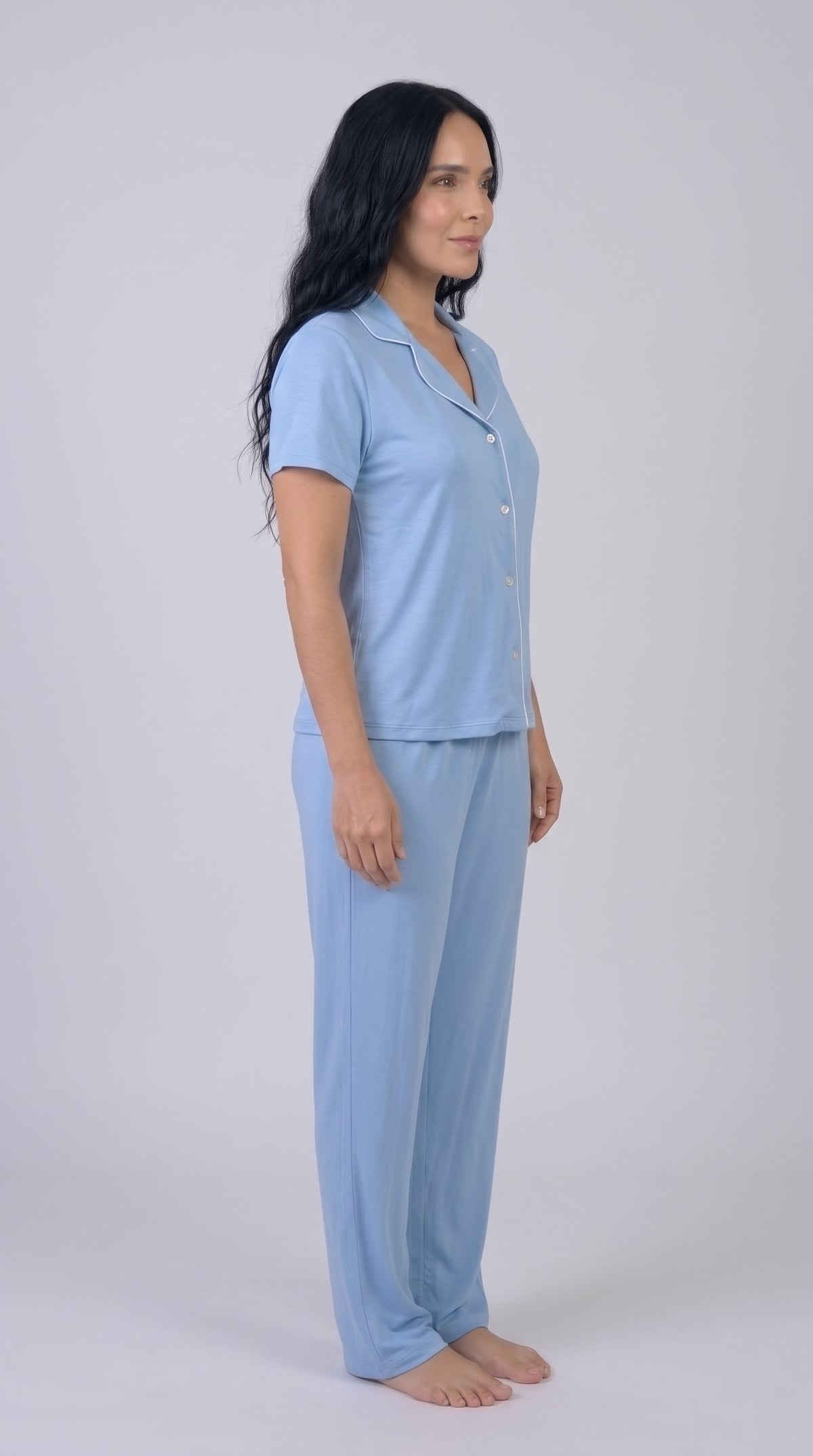 Pijama de botones con pantalón color celeste