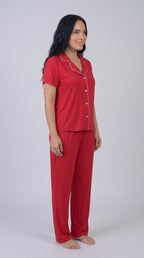 Pijama de botones con pantalón color rojo